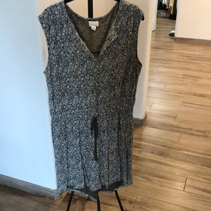 Caslon olive sleeveless dress size Medium